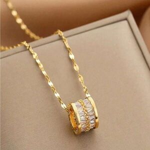 18k Gold Plated Lightweight Luxury High-End Stainless Steel Necklace